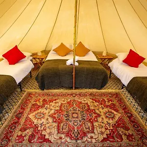  Luxury tent Stansted Glamping