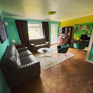  Apartment Maisonette Brecon Court